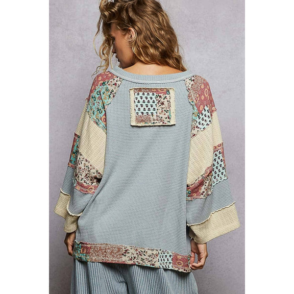 Round Neck Printed Peace Patch Overlock Stitch Knit Top