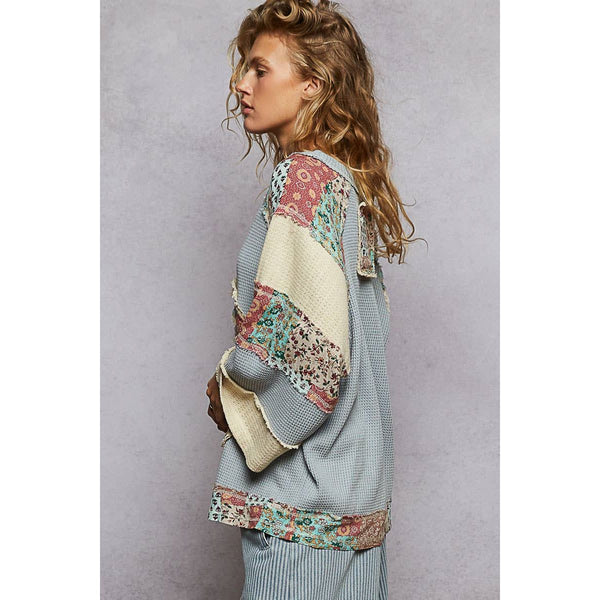 Round Neck Printed Peace Patch Overlock Stitch Knit Top