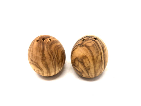 Set of 2 olive wood salt and pepper shakers egg shape, shipped from Germany